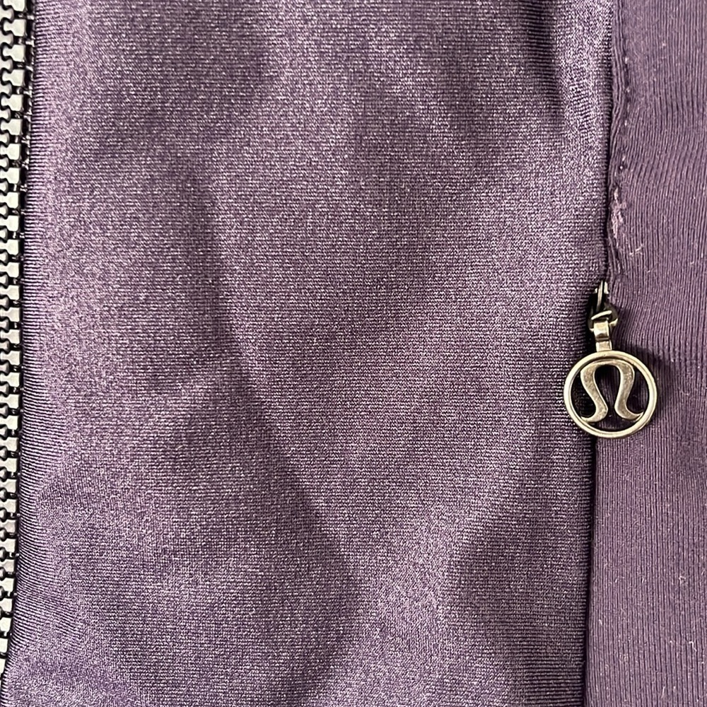 Lululemon Emerge Renewed Jacket Black Grape Zip Up Size 6 - Picture 5 of 9